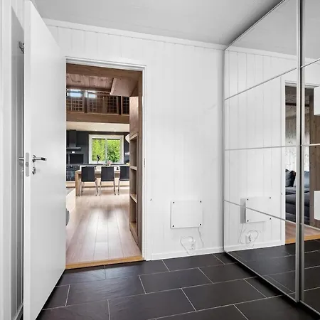 Modern Retreat Private * ليلّيهامّير